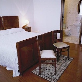 bagno.jpg (27572 byte)