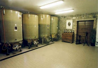 cantina.jpg (13170 byte)